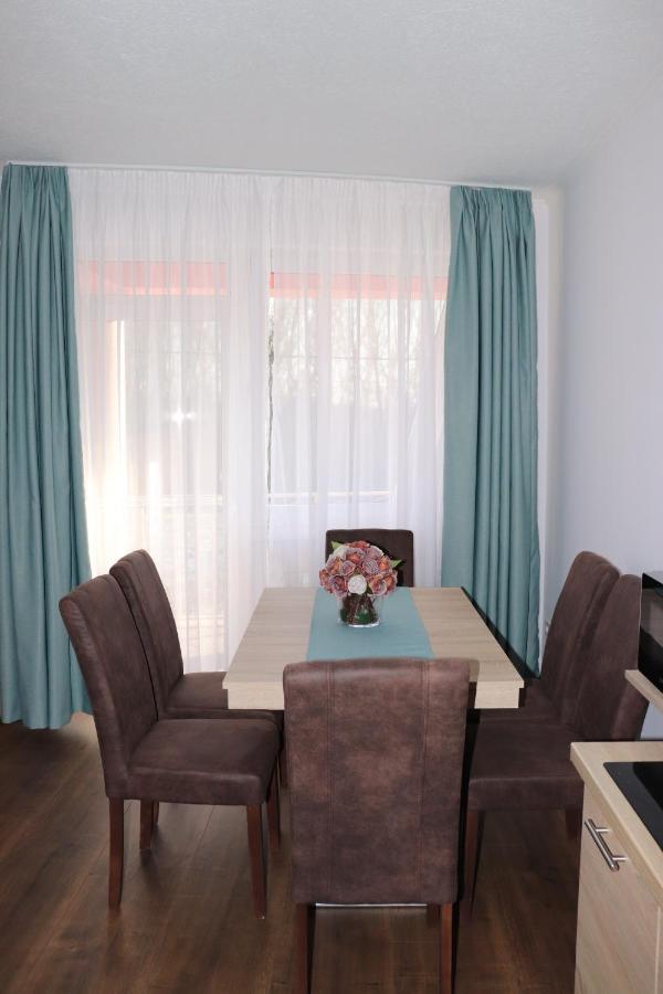 Liget Apartmanhaz Kehidakustany Exterior photo