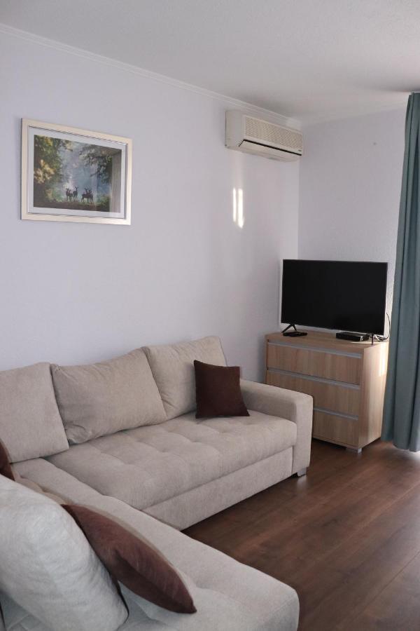 Liget Apartmanhaz Kehidakustany Exterior photo