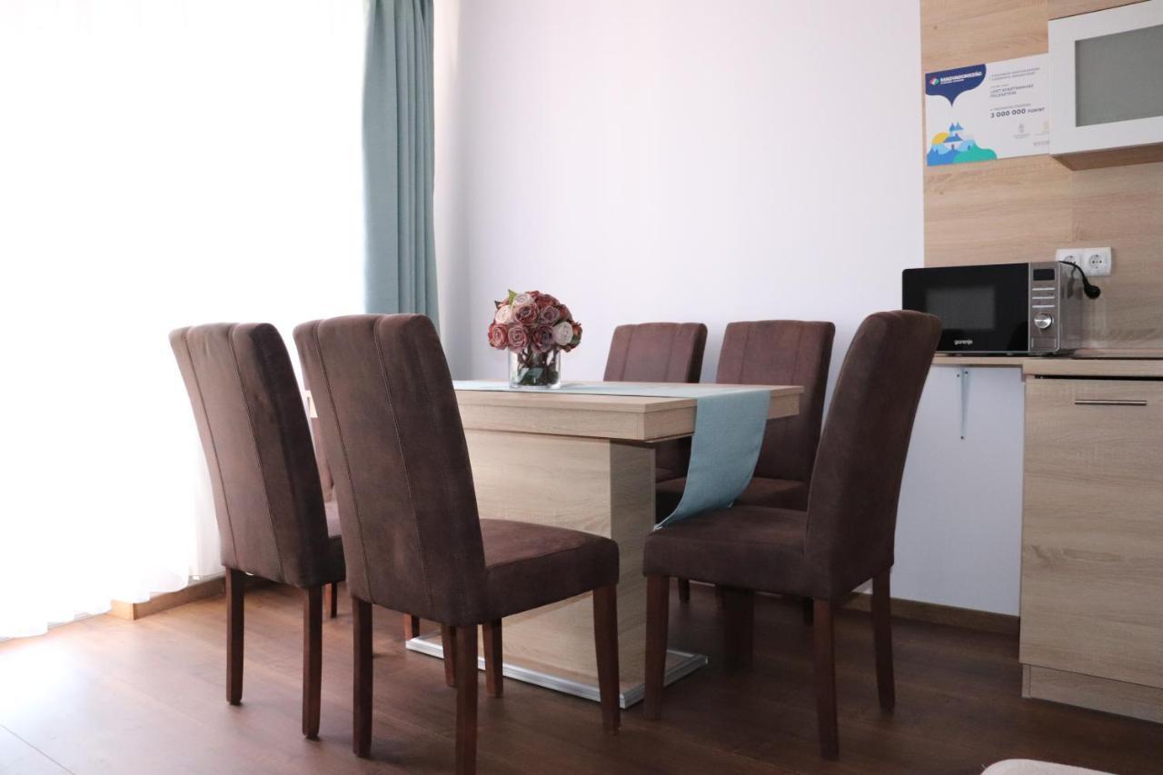Liget Apartmanhaz Kehidakustany Exterior photo